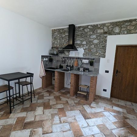 Antica Osteria Apartments Dongo Oda fotoğraf